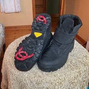 NAVATEX with Cleats 3M Thinsulate Black Waterproof Winter Boots Size 38/7.5